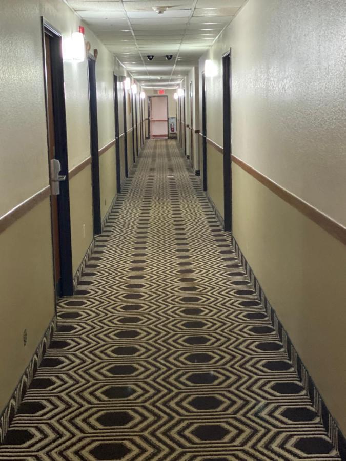 Motel Super 8 By Wyndham Dixon Zewnętrze zdjęcie