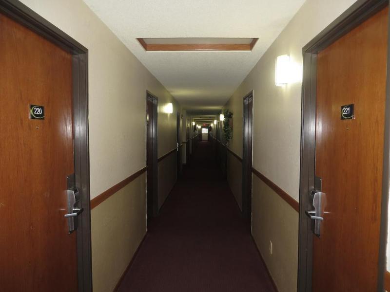 Motel Super 8 By Wyndham Dixon Zewnętrze zdjęcie